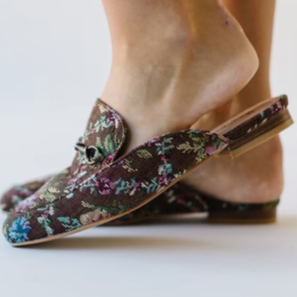 The Charmer Mule in Rust Brocade Floral